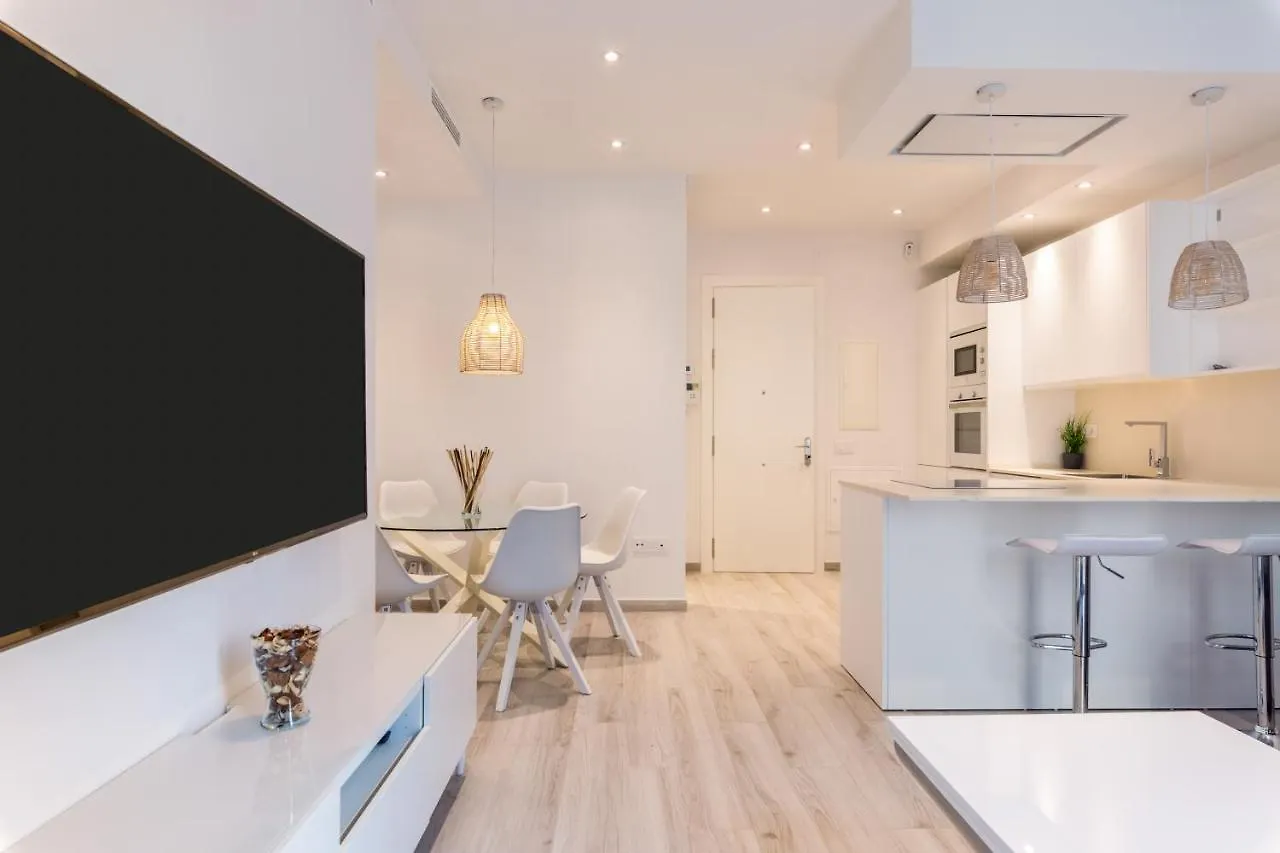 Minty Stay - Modern La Merced Malaga